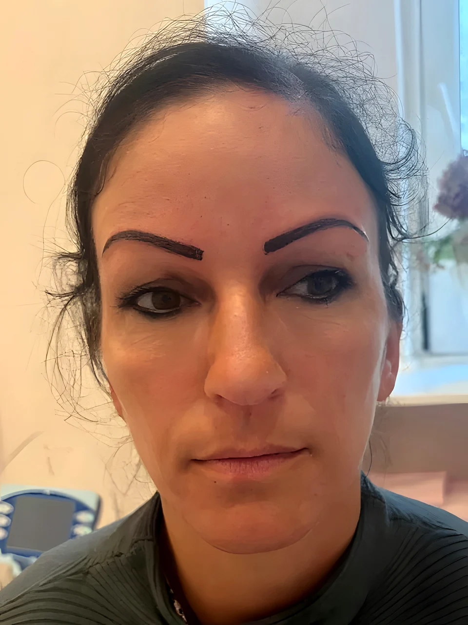 Augenbrauen nach der Behandlung bei Christine, Ergebnis 2, Berlin