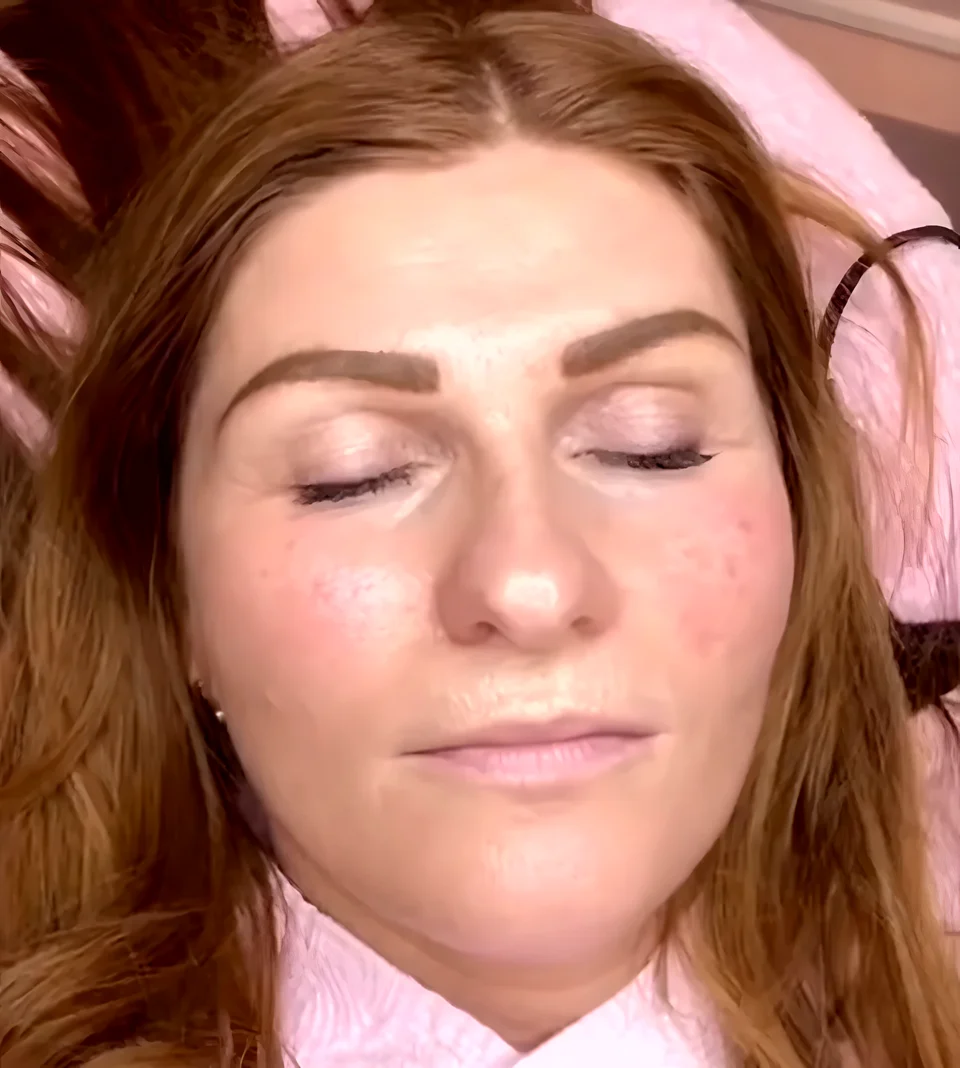 Augenbrauen nach der Behandlung bei Christine, Ergebnis 4, Berlin