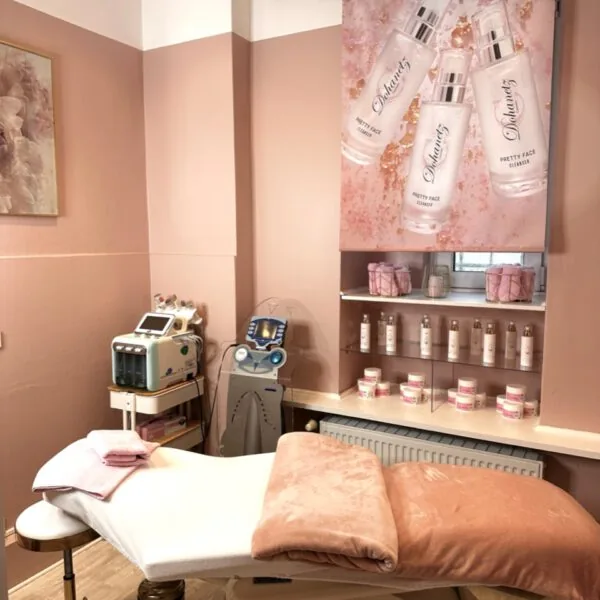 Gemütliche Wohlfühl-Ecke zum Entspannen im Studio Berlin-Wilmersdorf